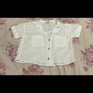 Such a cute shirt for the beach !